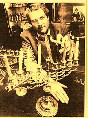 Arthur Feldman is the owner of the Arthur M. Feldman Gallery in Highland Park, a suburb of Chicago, Illinois