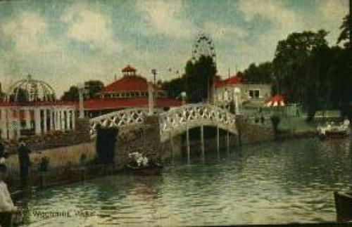 Woodside Park - The Lake &amp; the Midway