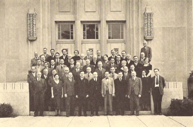 First Staff Photo at Broad &amp; Olney1939